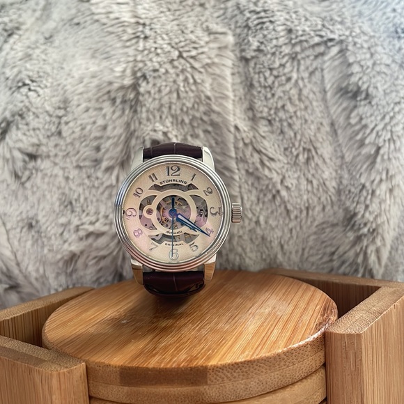 Stuhrling Original Automatic 20 Jewels CAL.ST-90050 Winding Watch - Picture 8 of 16